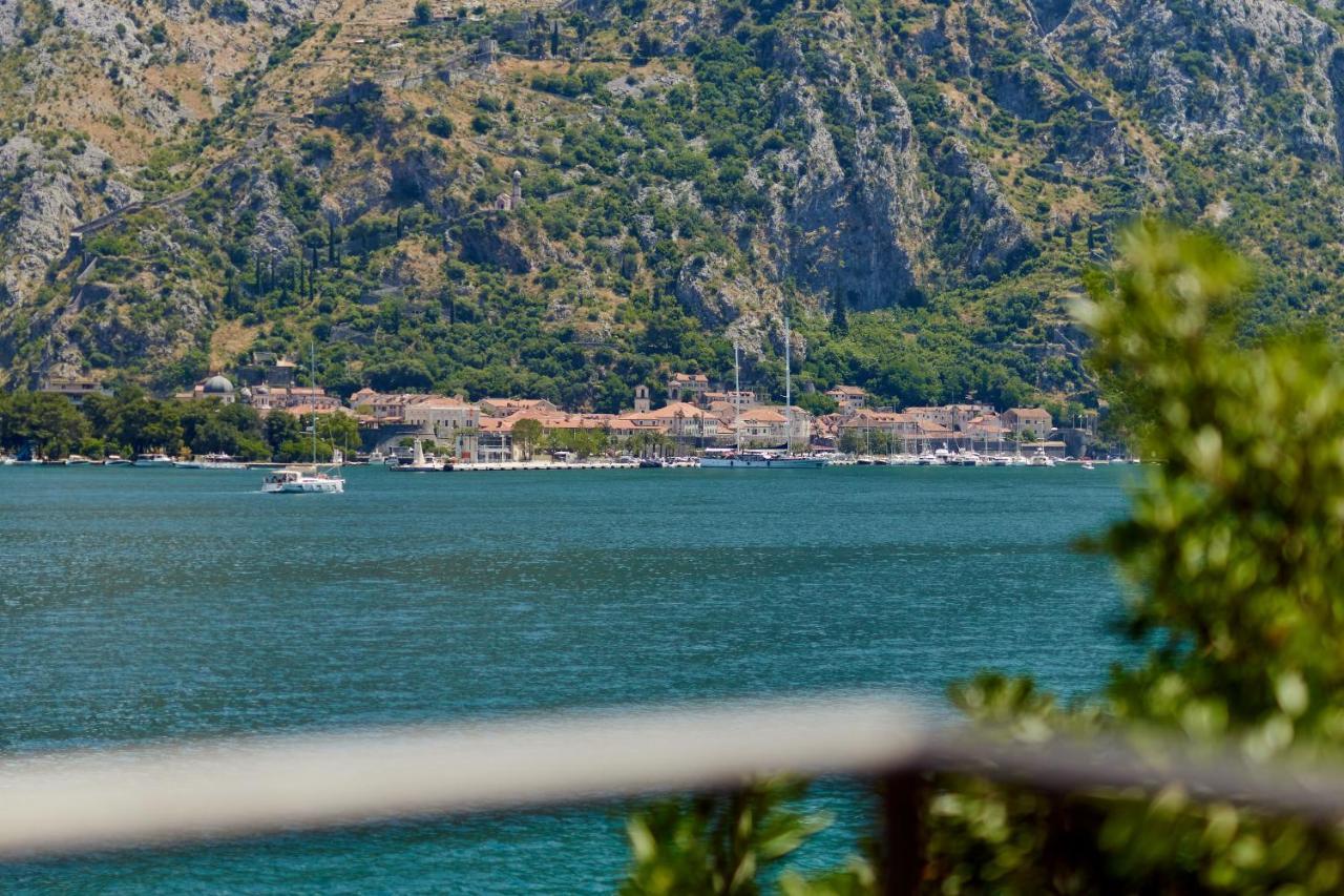 Apartment Aura With Sea View Kotor Eksteriør bilde