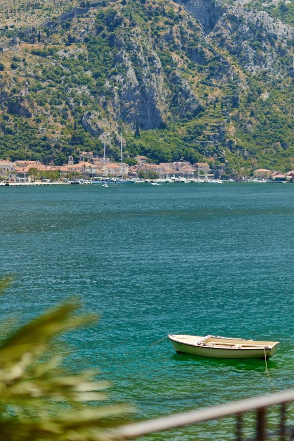 Apartment Aura With Sea View Kotor Eksteriør bilde